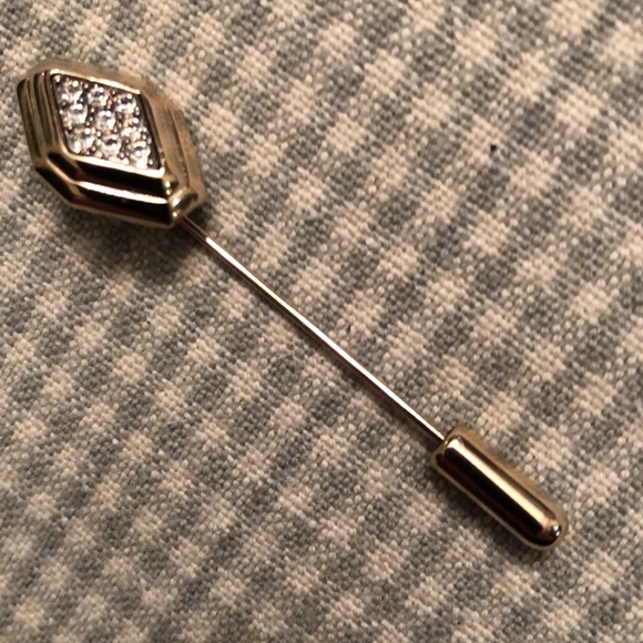 AVON VINTAGE STICK PIN LAPEL HAT SCARF TIE BLING GOLD TONE DIAMOND SHAPE - #426 - Picture 2 of 10